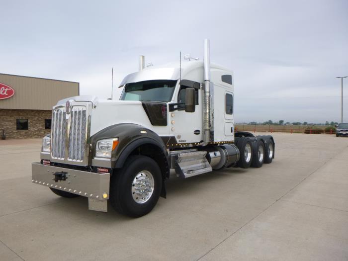 2021 Kenworth W990-0