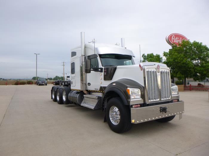2021 Kenworth W990-1
