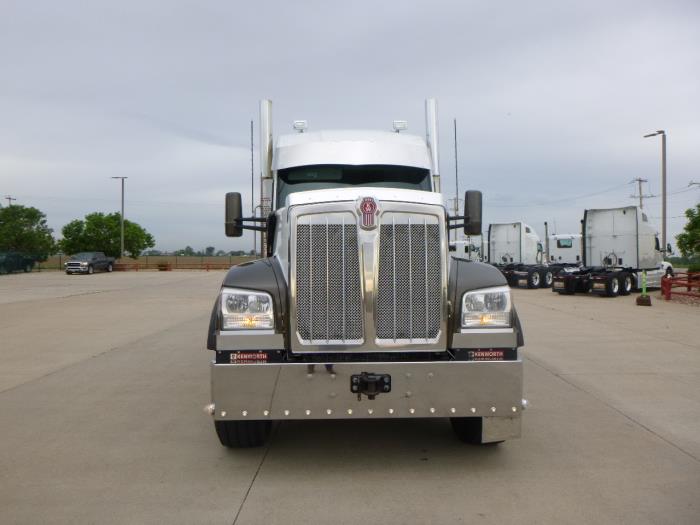 2021 Kenworth W990-2