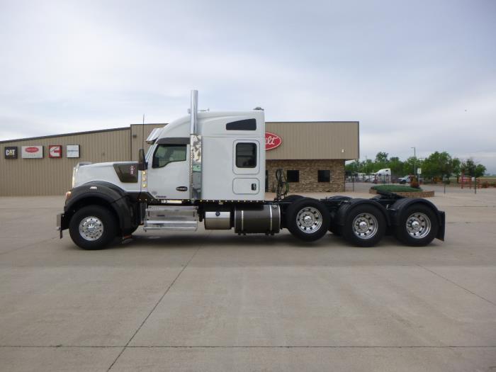 2021 Kenworth W990-3