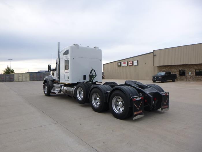 2021 Kenworth W990-4