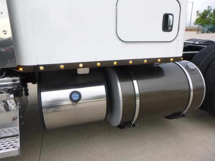 2021 Kenworth W990-9