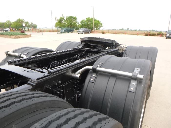 2021 Kenworth W990-12