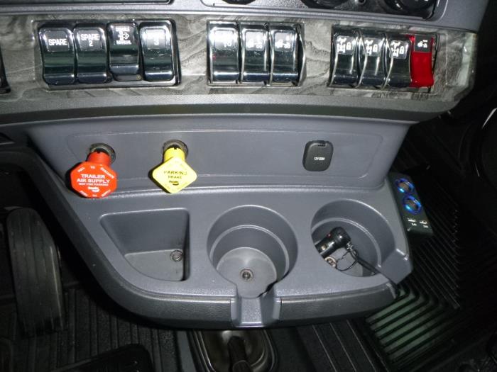 2021 Kenworth W990-27