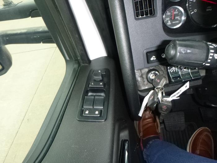 2021 Kenworth W990-29