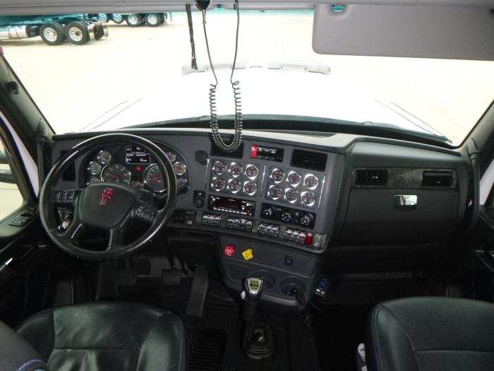 2021 Kenworth W990-30