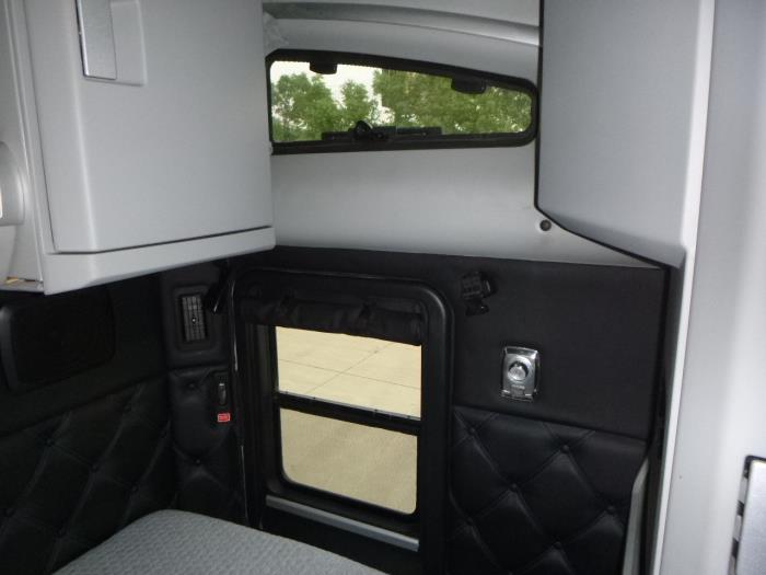 2021 Kenworth W990-34