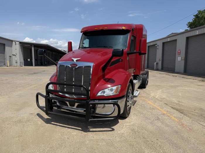 2023 Peterbilt 579-20