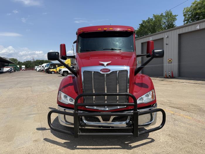 2023 Peterbilt 579-1
