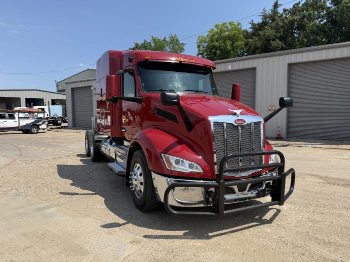 2023 Peterbilt 579-21