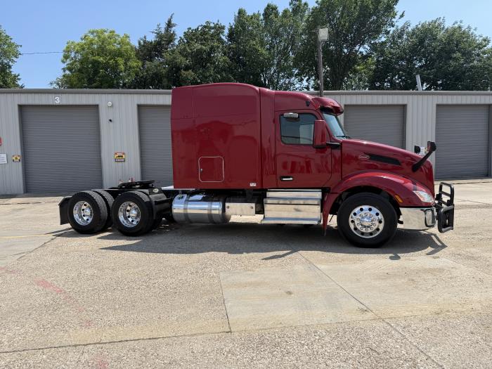 2023 Peterbilt 579-26