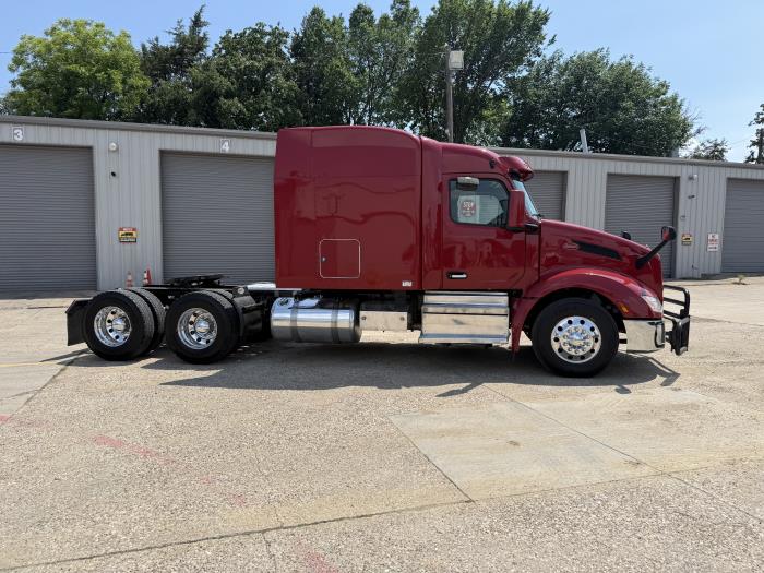 2023 Peterbilt 579-27