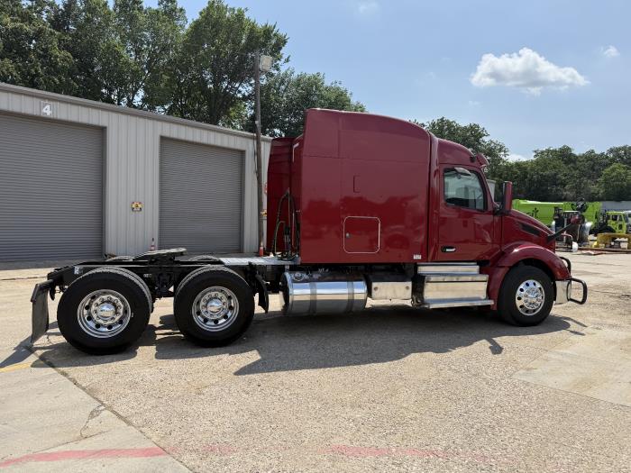 2023 Peterbilt 579-2