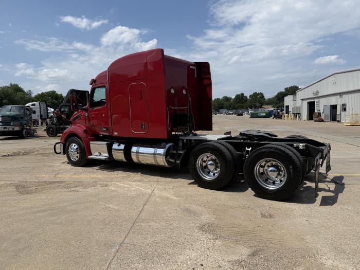 2023 Peterbilt 579-39