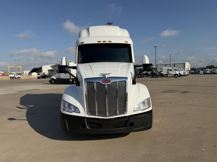 2022 Peterbilt 579-7