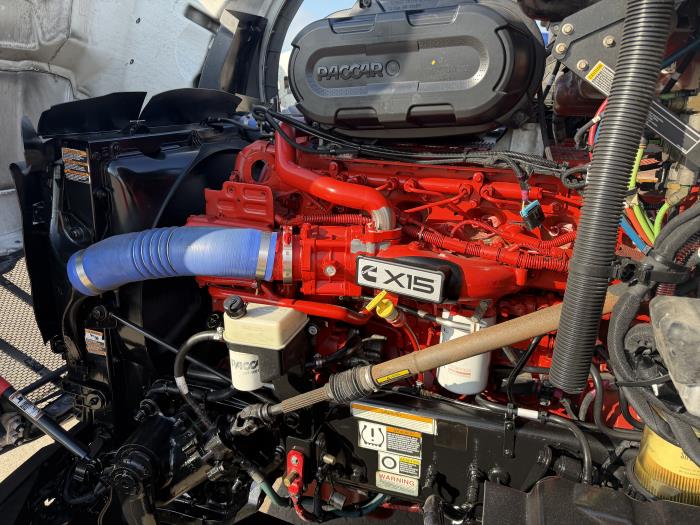 2022 Peterbilt 579-16