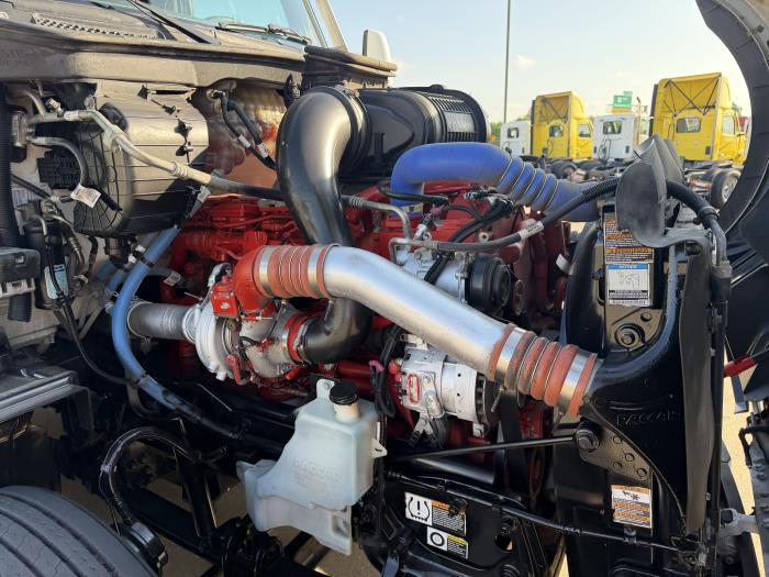 2022 Peterbilt 579-18