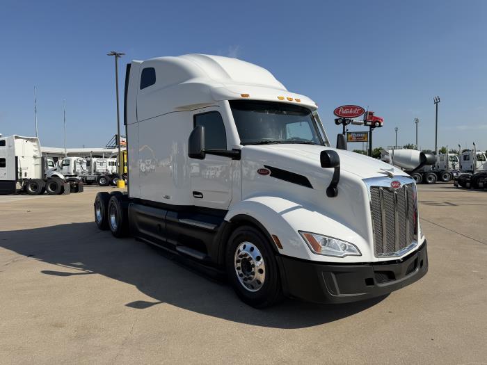 2022 Peterbilt 579-6