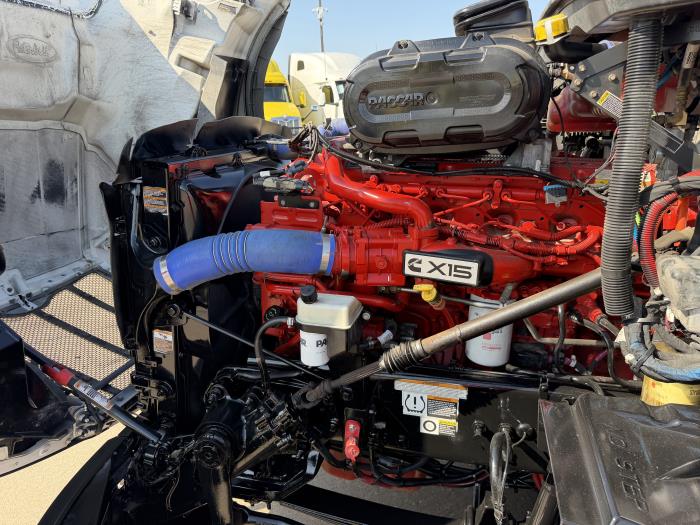 2022 Peterbilt 579-16