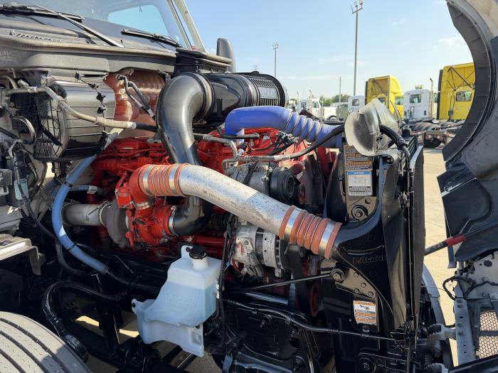 2022 Peterbilt 579-18