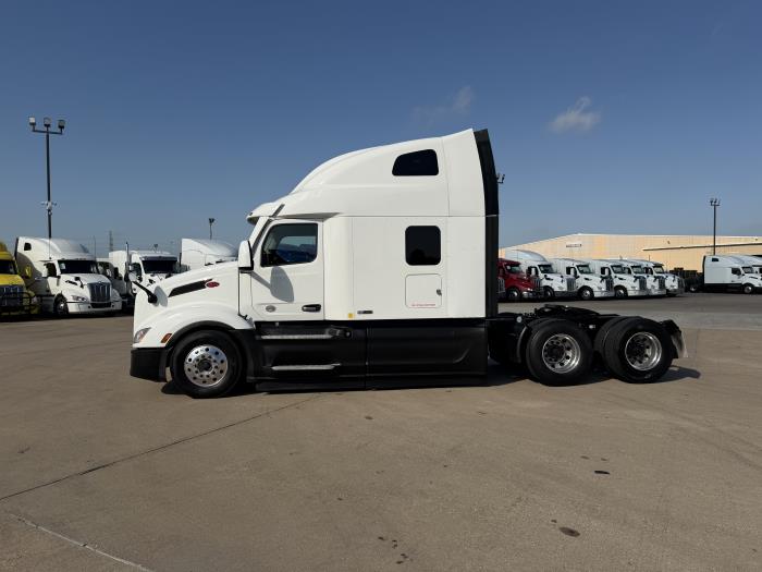 2022 Peterbilt 579-1