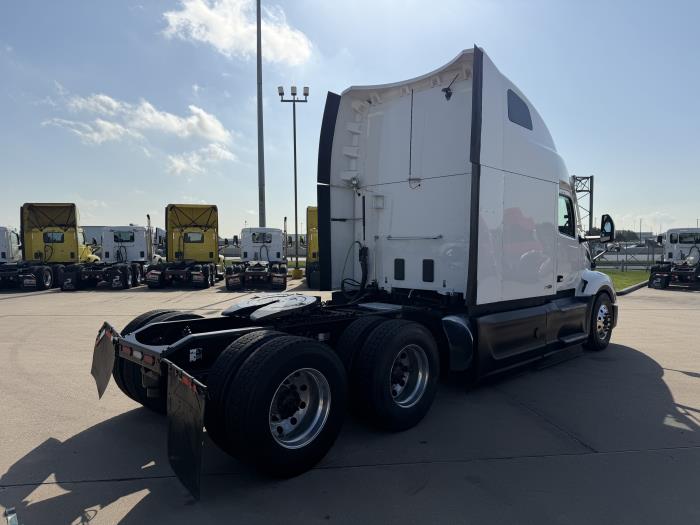 2022 Peterbilt 579-4