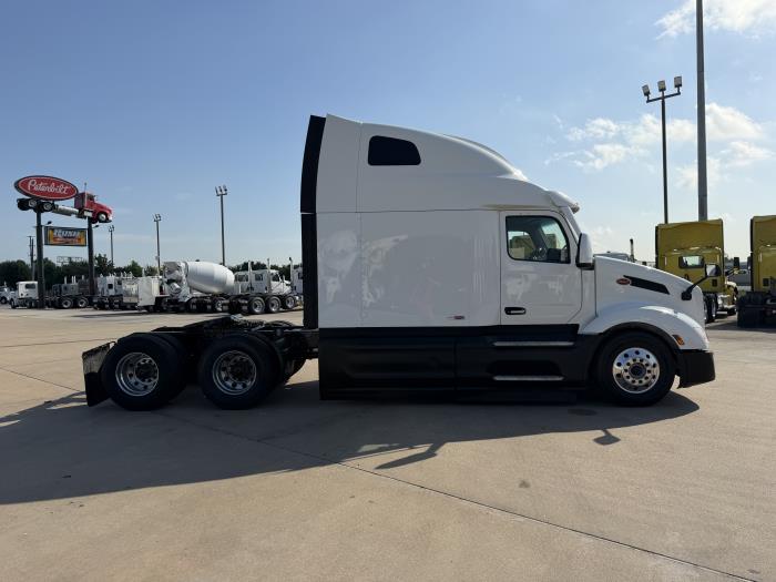 2022 Peterbilt 579-5