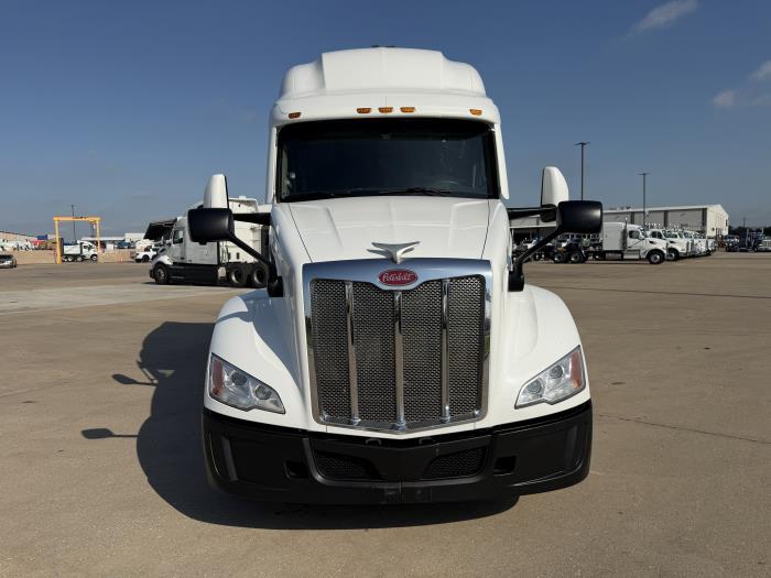 2022 Peterbilt 579-7
