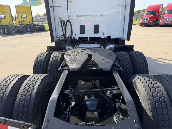 2022 Peterbilt 579-12