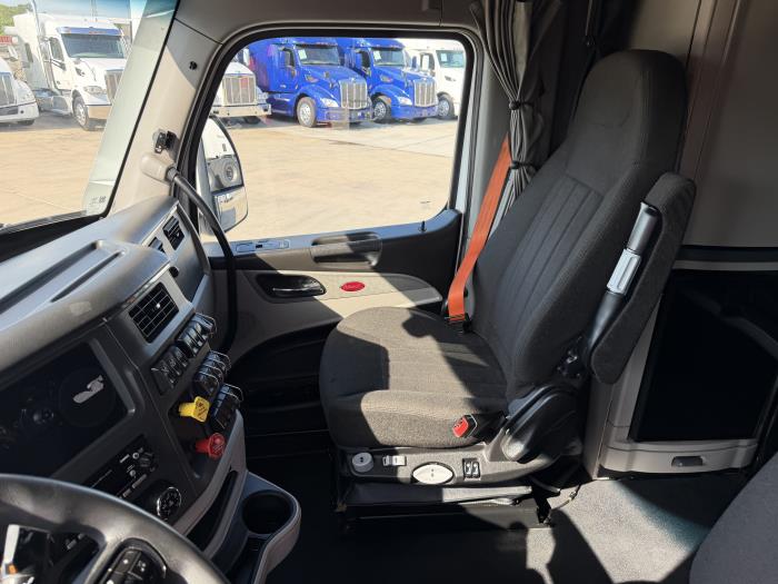 2022 Peterbilt 579-24