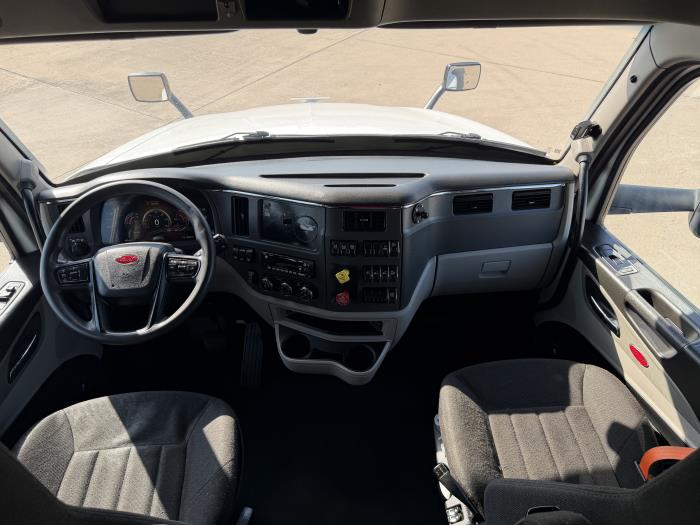 2022 Peterbilt 579-34