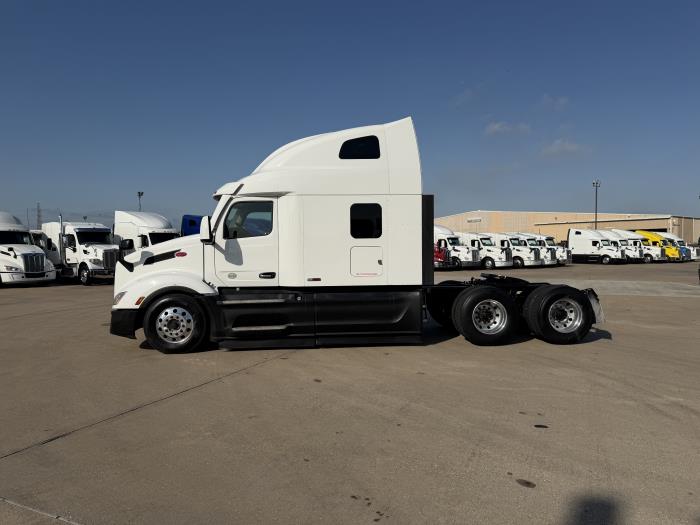 2022 Peterbilt 579-1