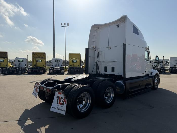 2022 Peterbilt 579-4