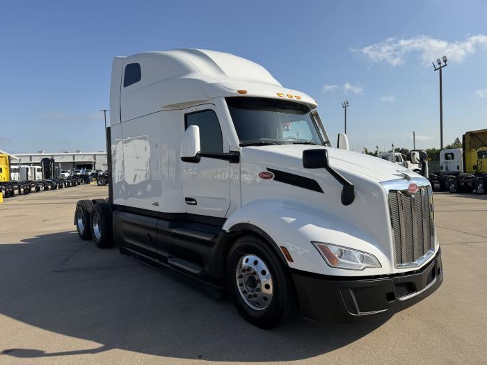 2022 Peterbilt 579-6