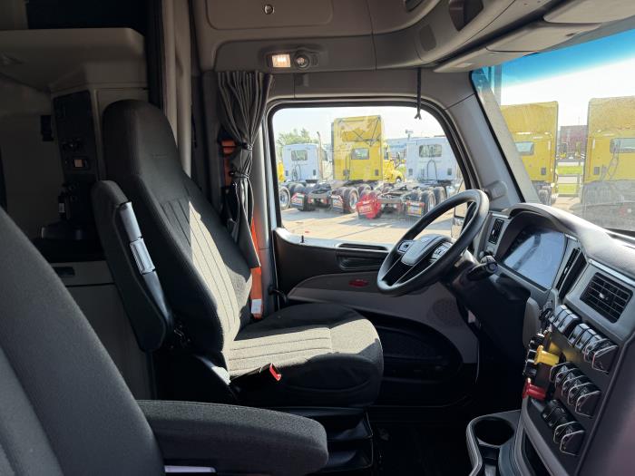 2022 Peterbilt 579-21