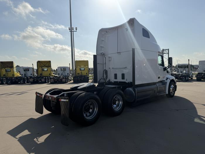 2021 Peterbilt 579-4
