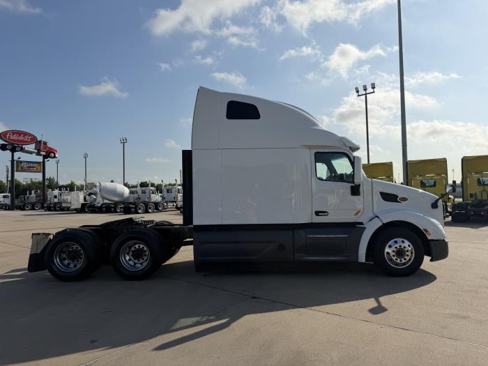 2021 Peterbilt 579-5