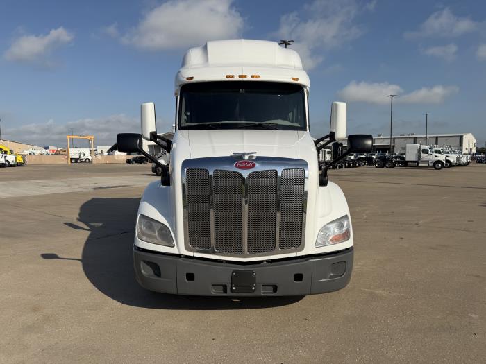 2021 Peterbilt 579-7
