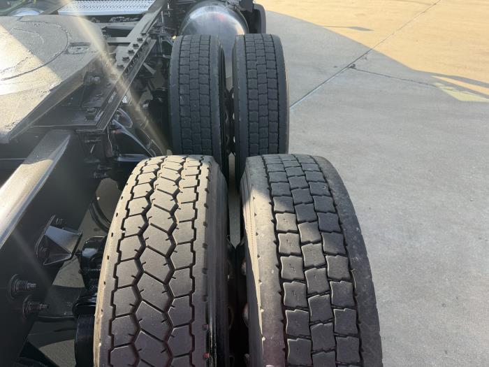 2021 Peterbilt 579-10