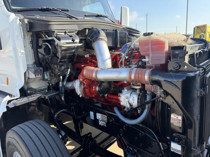 2021 Peterbilt 579-18