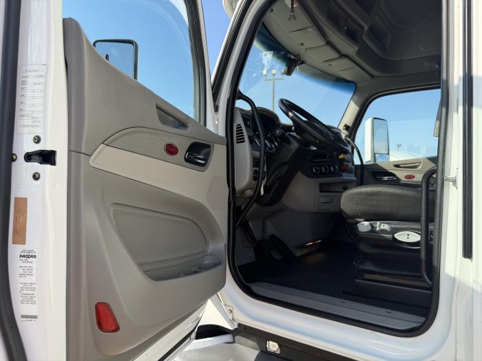 2021 Peterbilt 579-23
