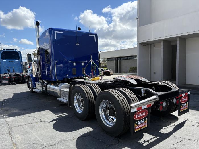 2027 Peterbilt 589-7
