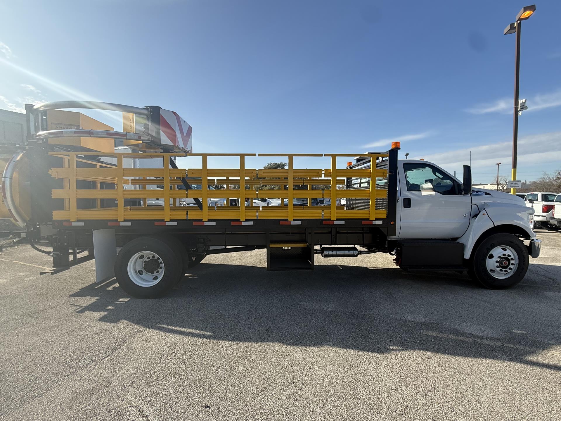 New 2027 Ford F-650 - photo 6