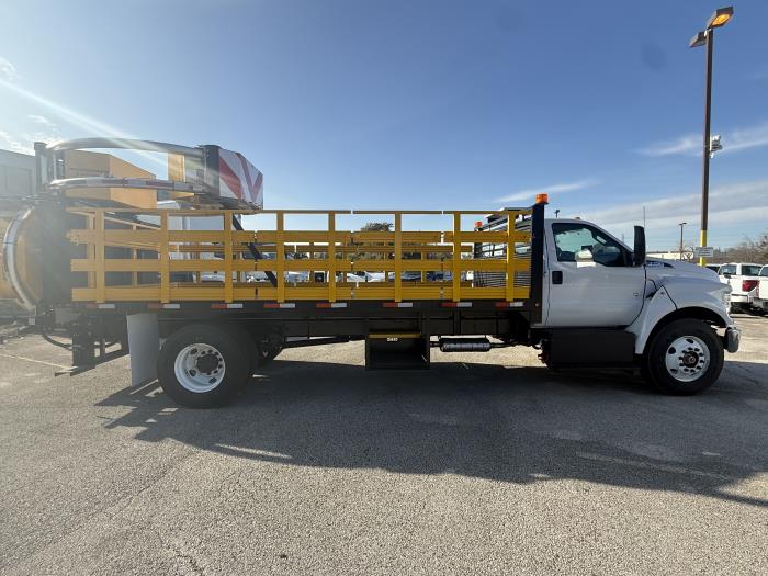 2027 Ford F-650-5
