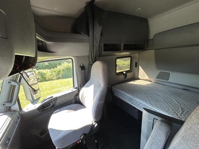 2018 International LT625-14