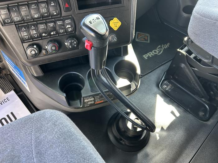 2018 International LT625-12