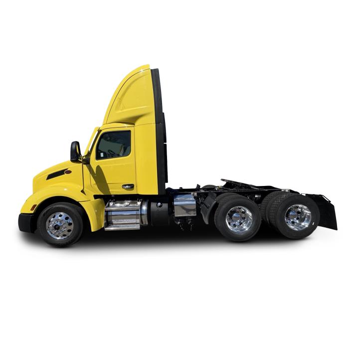 2023 Peterbilt 579-0