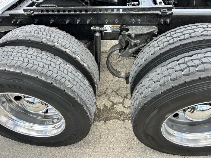 2022 Peterbilt 579-7