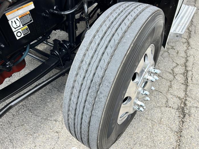 2022 Peterbilt 579-16