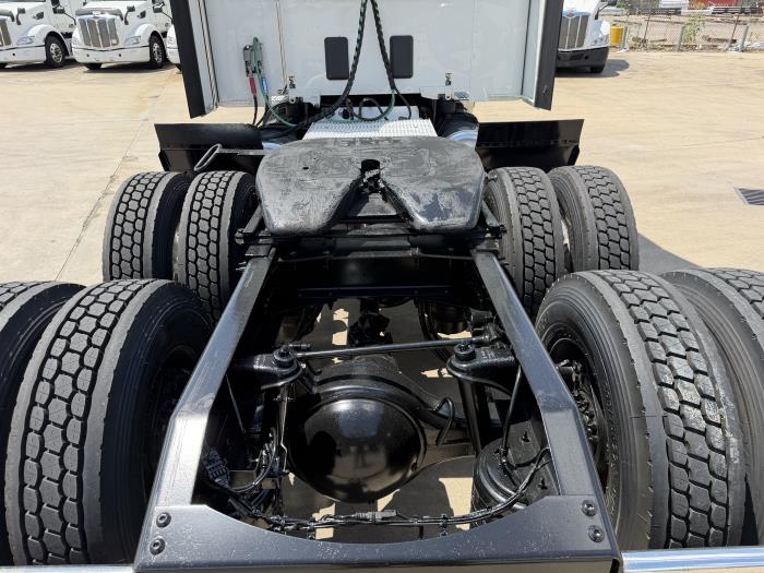 2022 Peterbilt 567-13